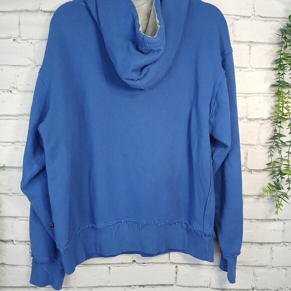 THR SQUARE BLUE KENTUCKY WILDCAT ATHLETIC DEPT UNISEX HOODIE, SIZE SMALL - Picture 2 of 8